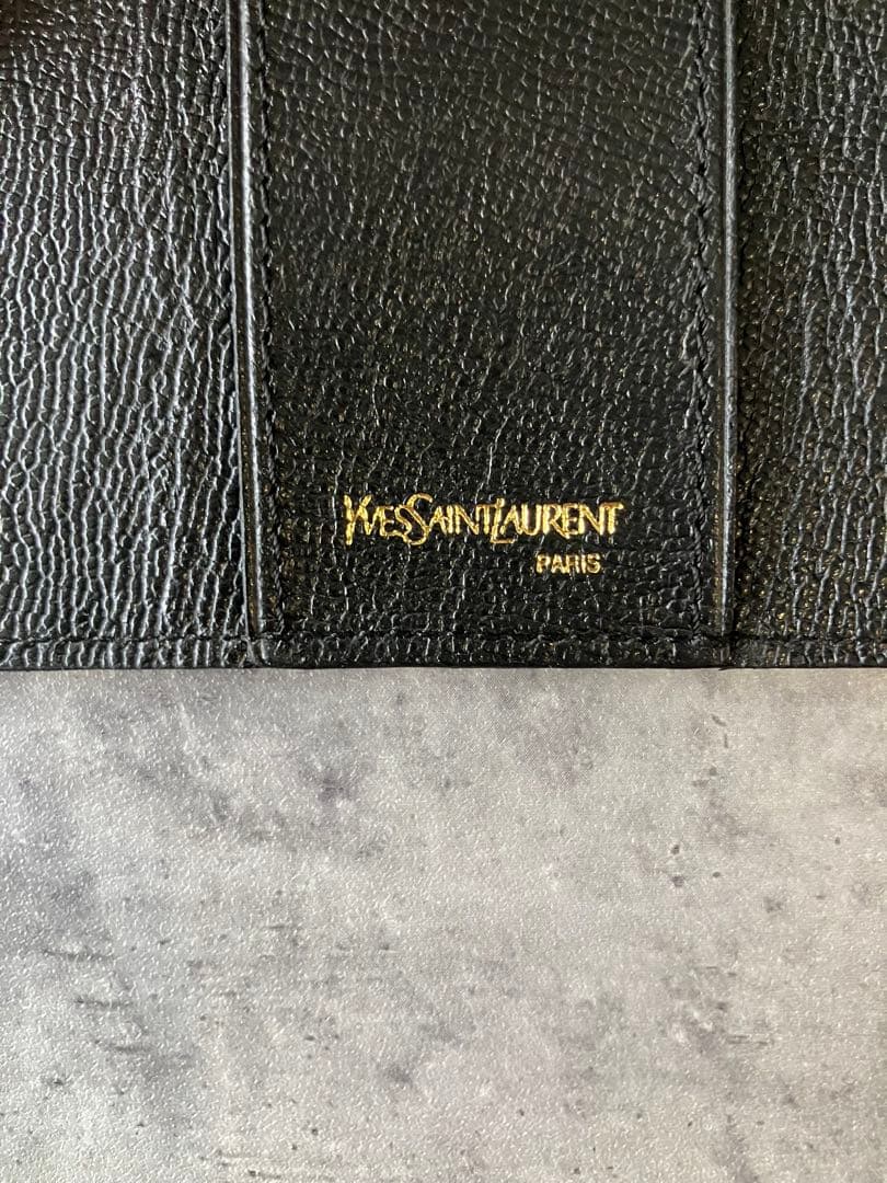 【箱付】イヴサンローラン 型押ロゴ ブラックレザー キーケース