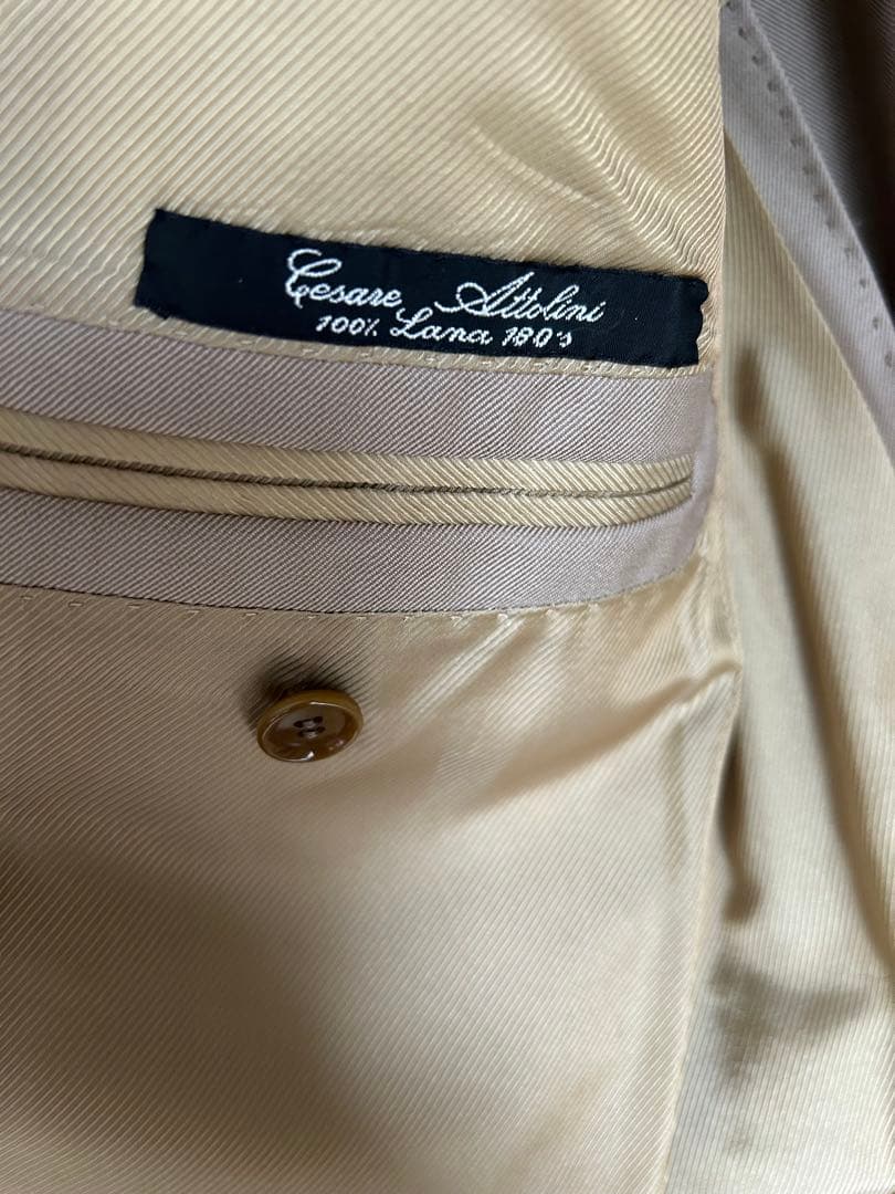 超美品チェザーレアットリーニ　スーツ　サイズ46 ベージュイタリア製　伊勢丹購入