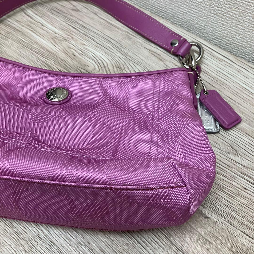 coach コーチ　ピンク ナイロン ショルダーバッグ★