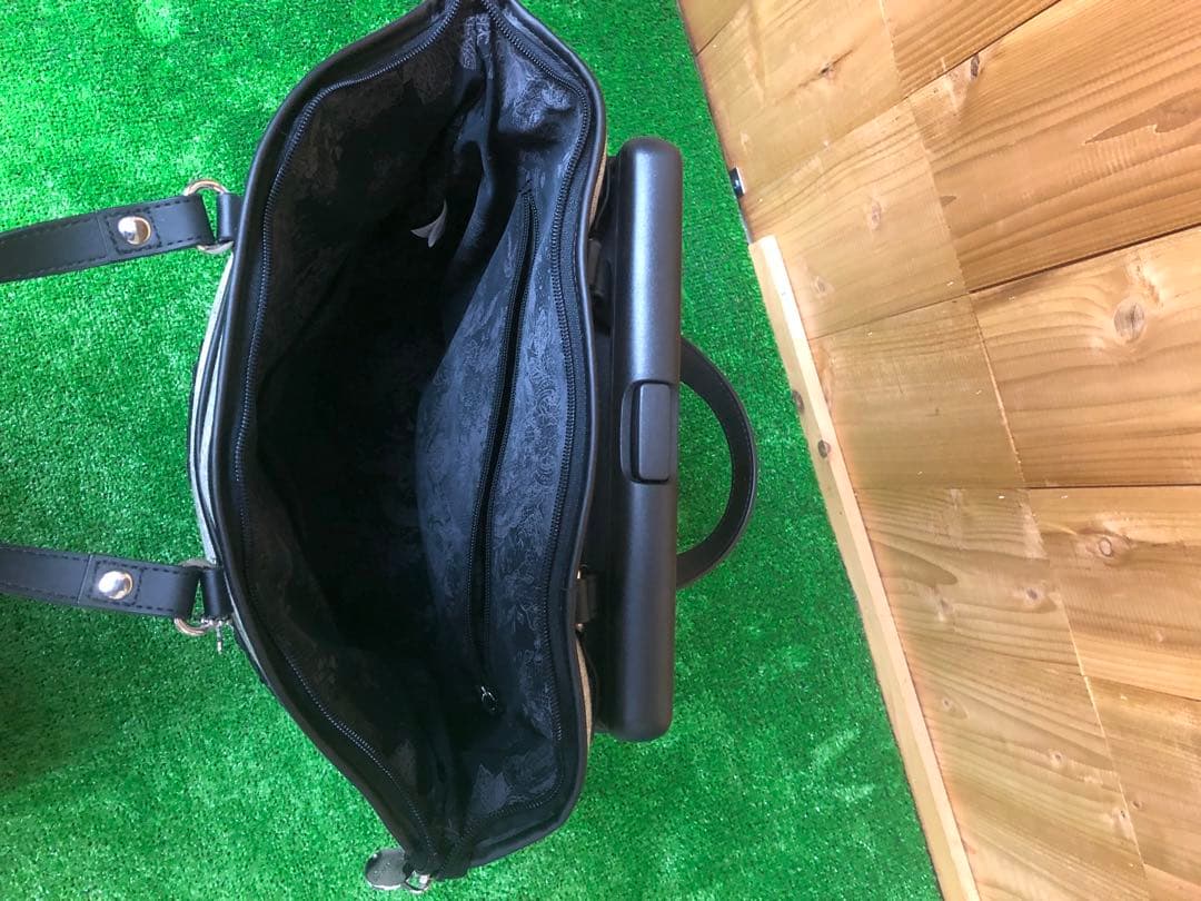 SWANY スワニー　キャリーバック　近沢レース　コラボ　 花柄刺繍