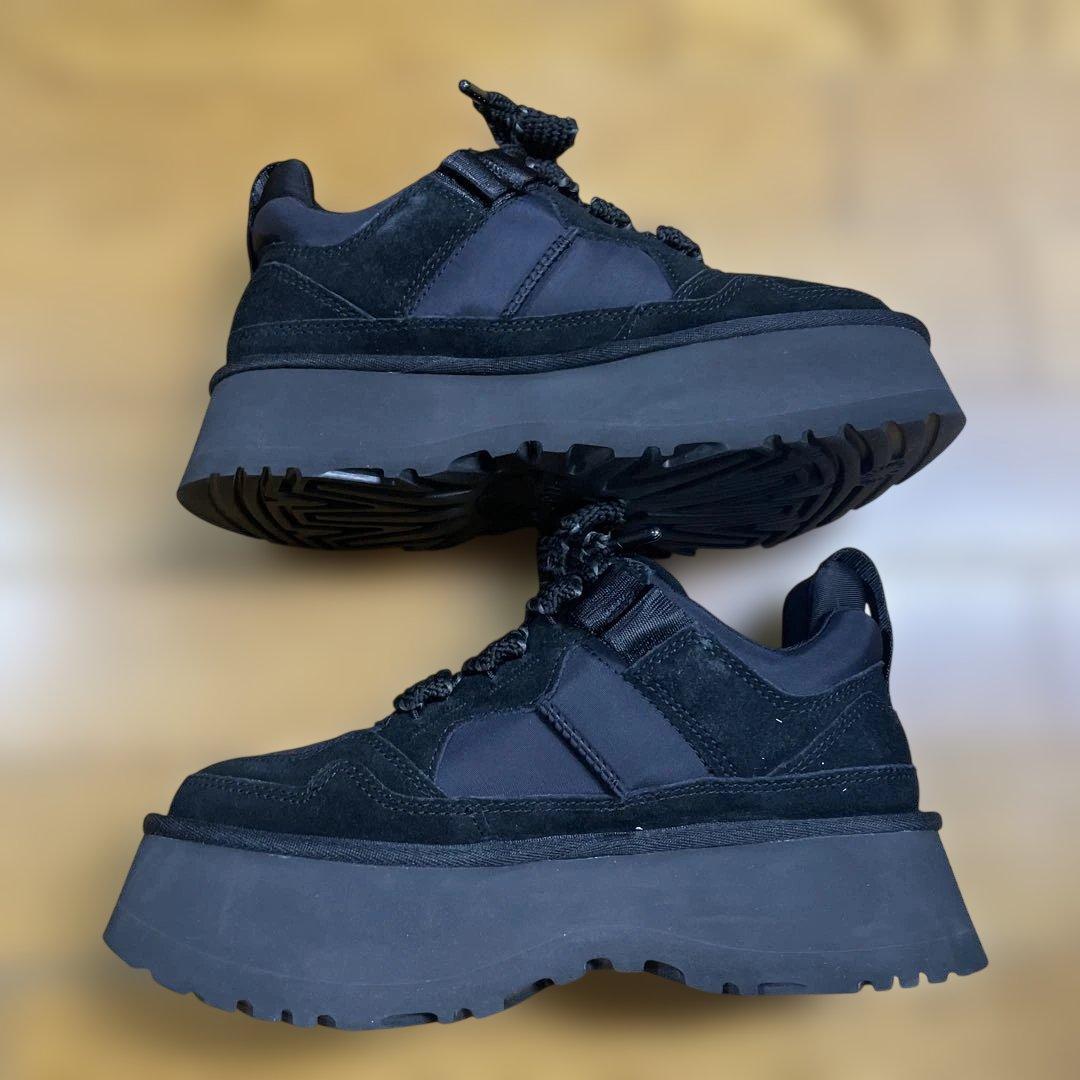 UGG　厚底スニーカー　アストロメル　Astromel　サイズ24 ブラック