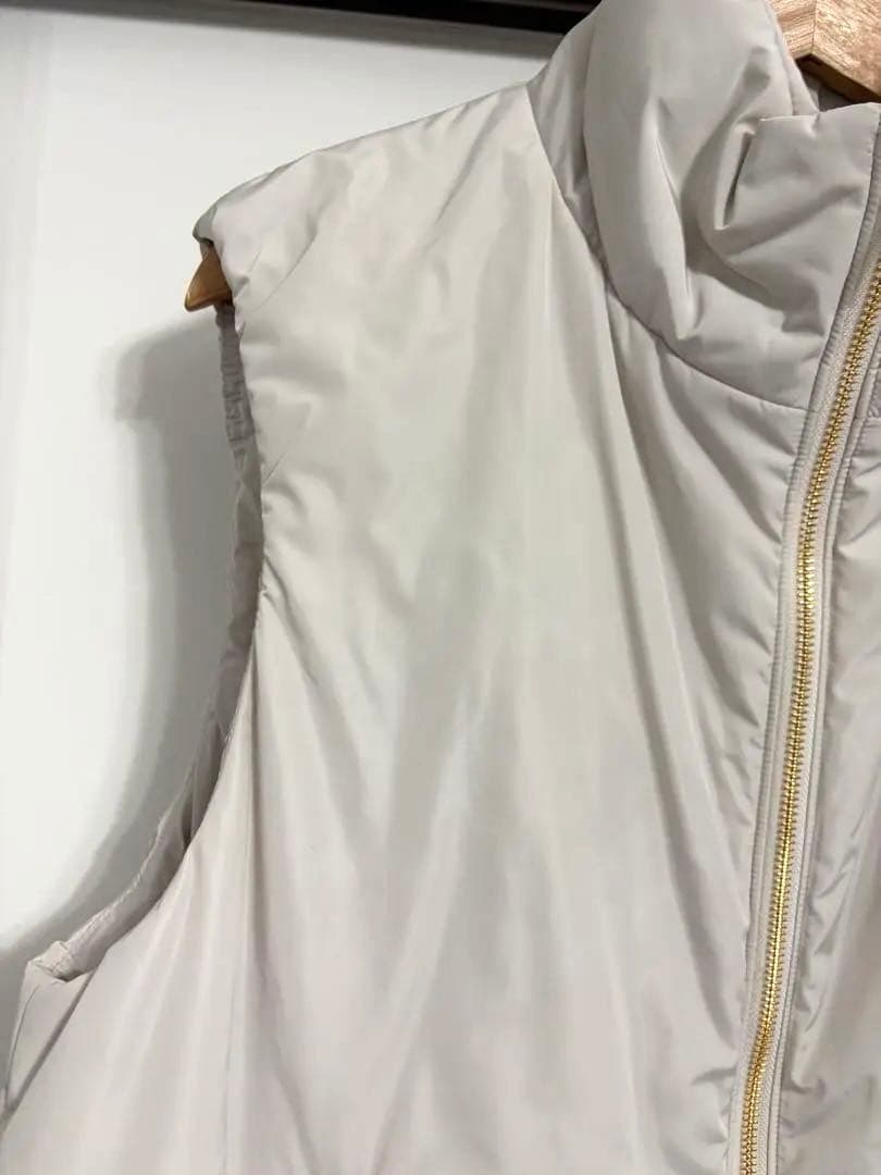 美品✨23区 ダウンベスト　ホワイト　38 中綿 パティング ベスト　洗える