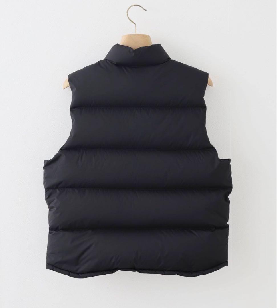 ポケ AURALEE SUPER LIGHT NYLON ダウンベスト