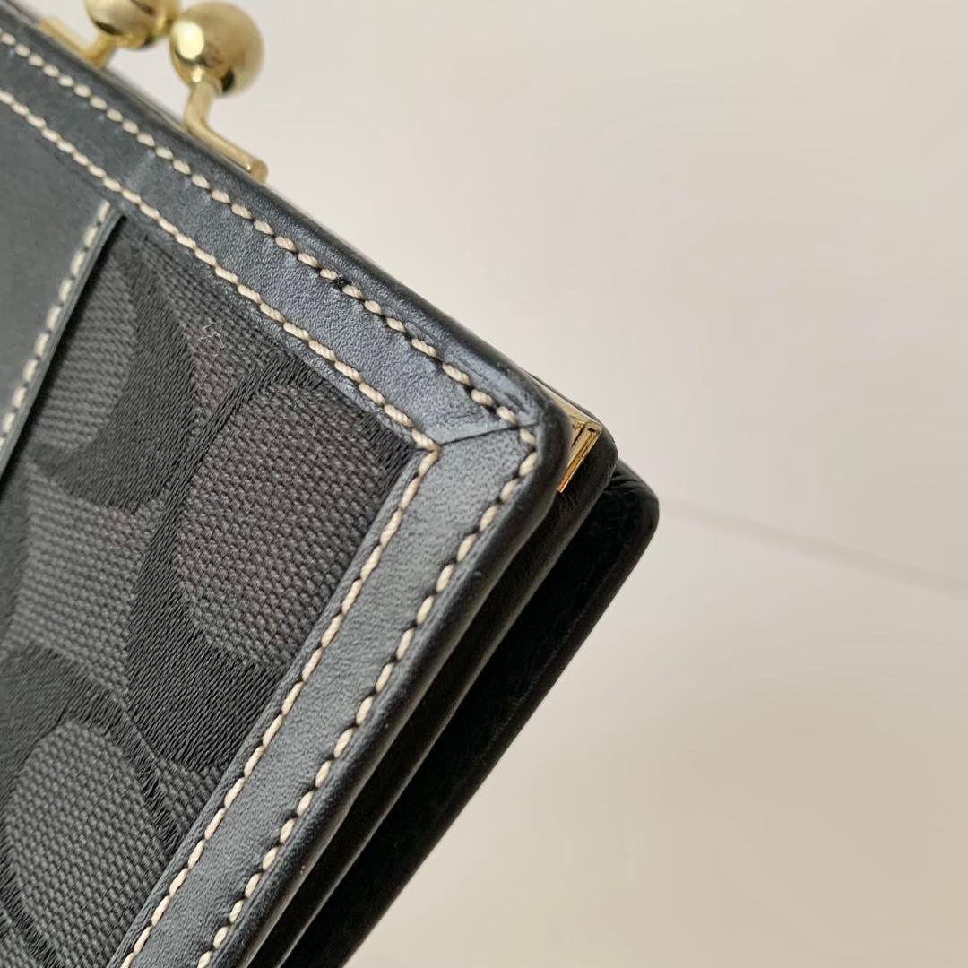【COACH】コーチ　二つ折り財布　がま口　ブラック　黒　シグネチャー