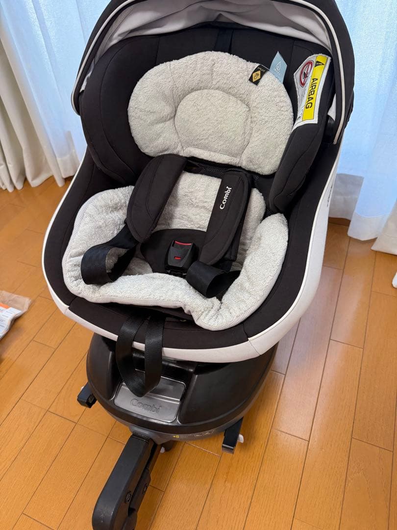 Combi クルムーブスマートisofix エッグショック