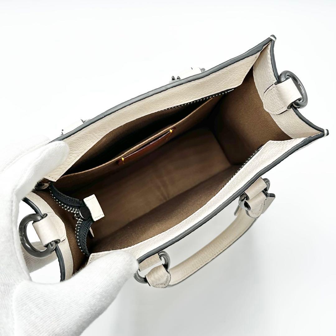 未使用級 現行◎コーチ ディラントート 2wayショルダーバッグ ヴァーシティ