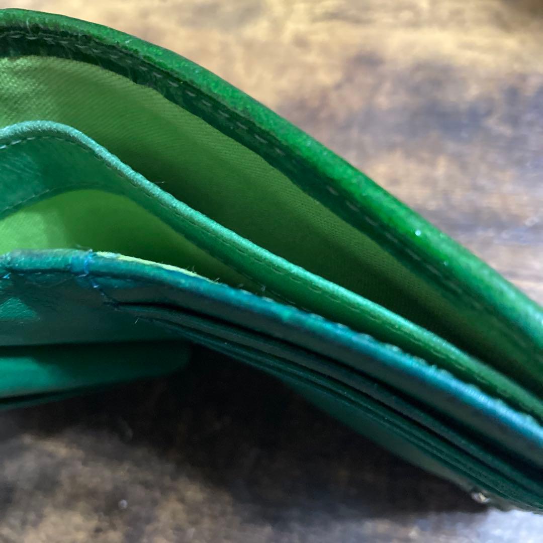 希少Vivienne Westwoodエナメル総柄刺繍折り財布グリーン