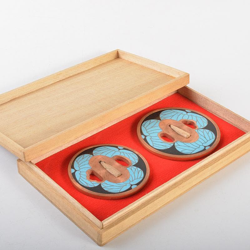 Gojyo 武具　刀装具　銅地　七宝三葉葵紋鍔　一對　桐箱付　C　7262