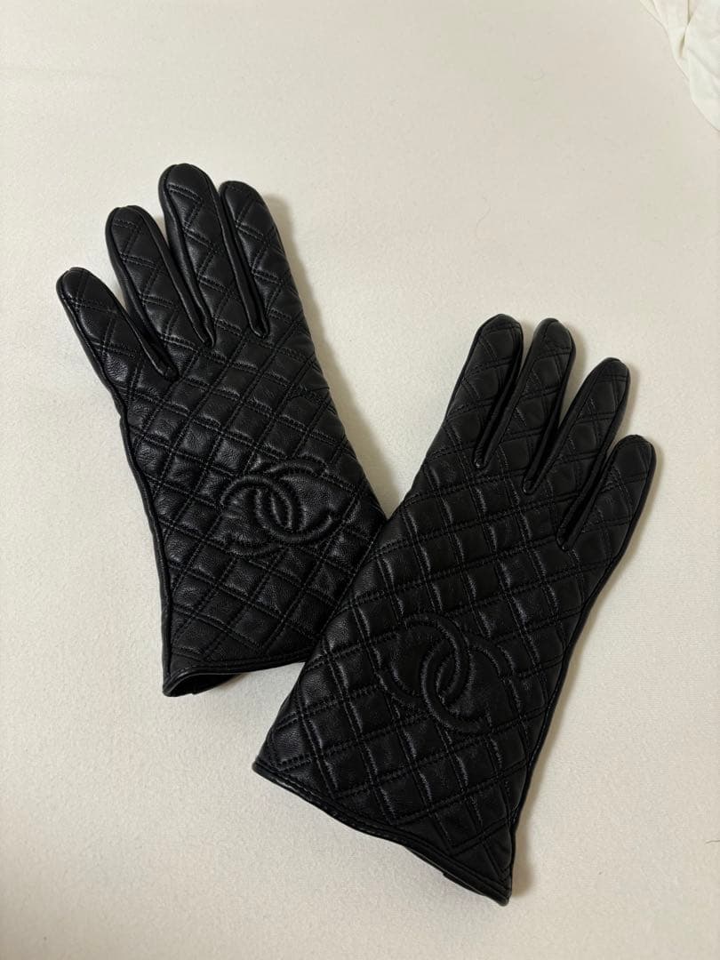 CHANEL 黒 レザー キルティング 手袋