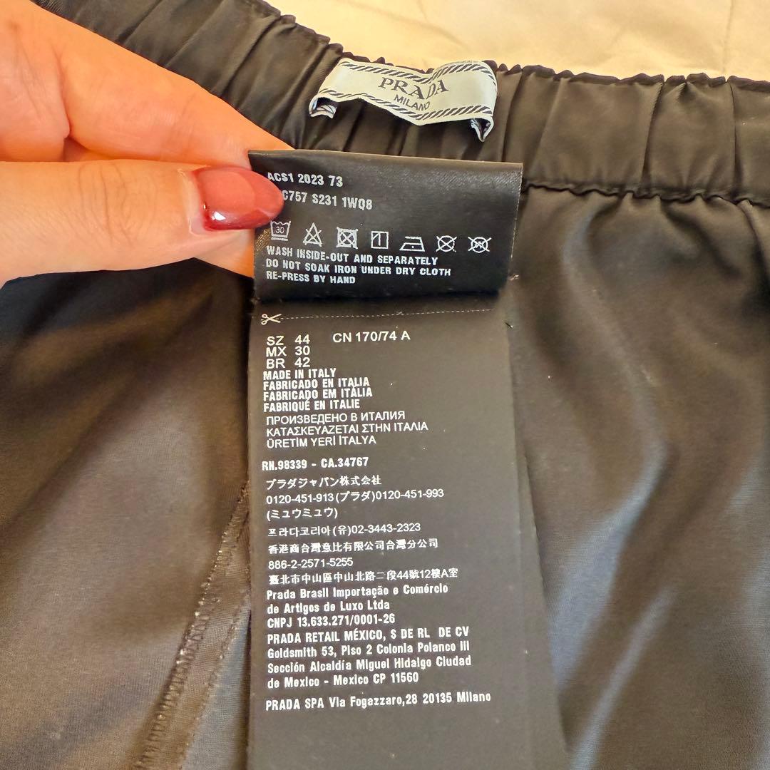 PRADA Re-Nylon ショートパンツ ブラック