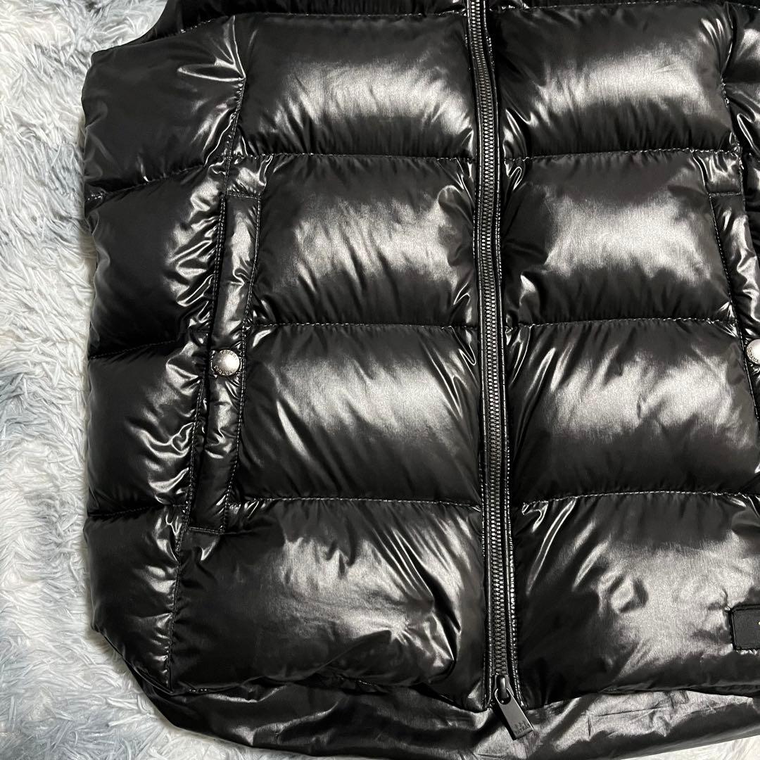 極美品　TATRAS ダウンベスト　POSEIDONE 黒　02 Mサイズ