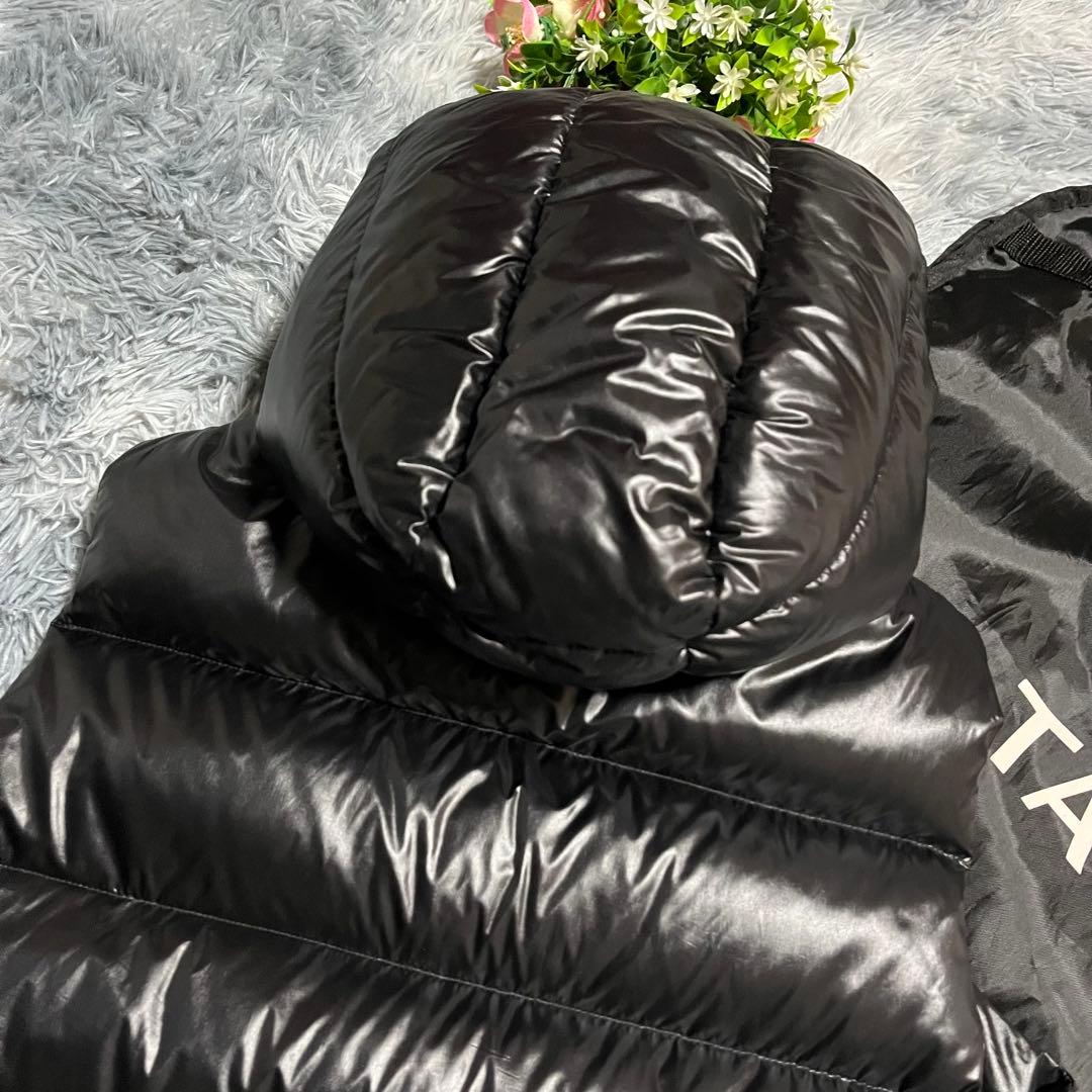 極美品　TATRAS ダウンベスト　POSEIDONE 黒　02 Mサイズ