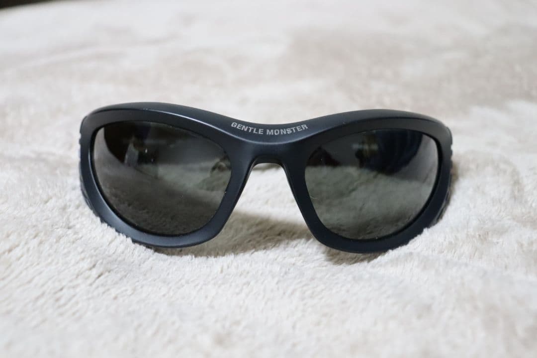 ​【極美品】GENTLE MONSTER × MUGLER SPIRAL 02