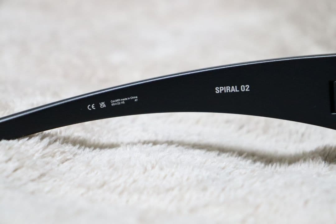 ​【極美品】GENTLE MONSTER × MUGLER SPIRAL 02