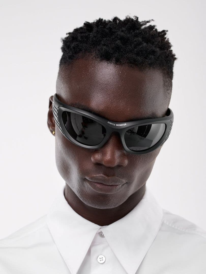 ​【極美品】GENTLE MONSTER × MUGLER SPIRAL 02