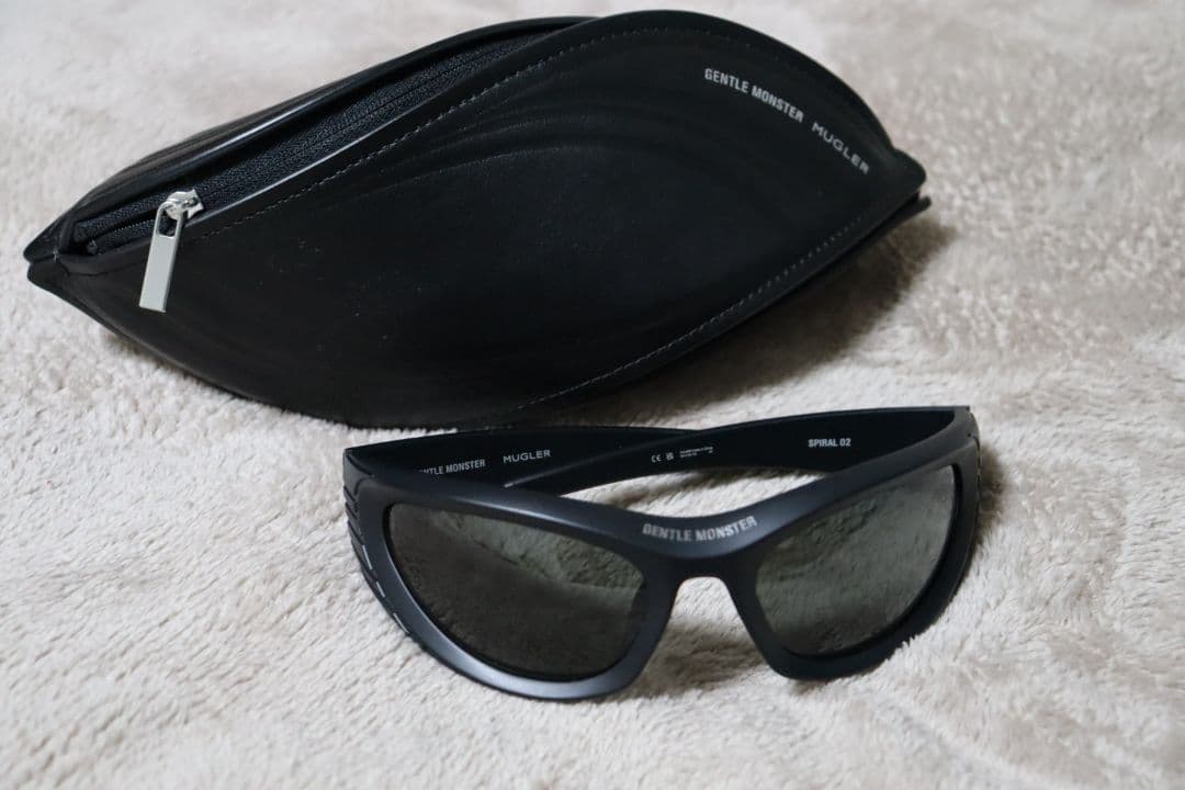 ​【極美品】GENTLE MONSTER × MUGLER SPIRAL 02