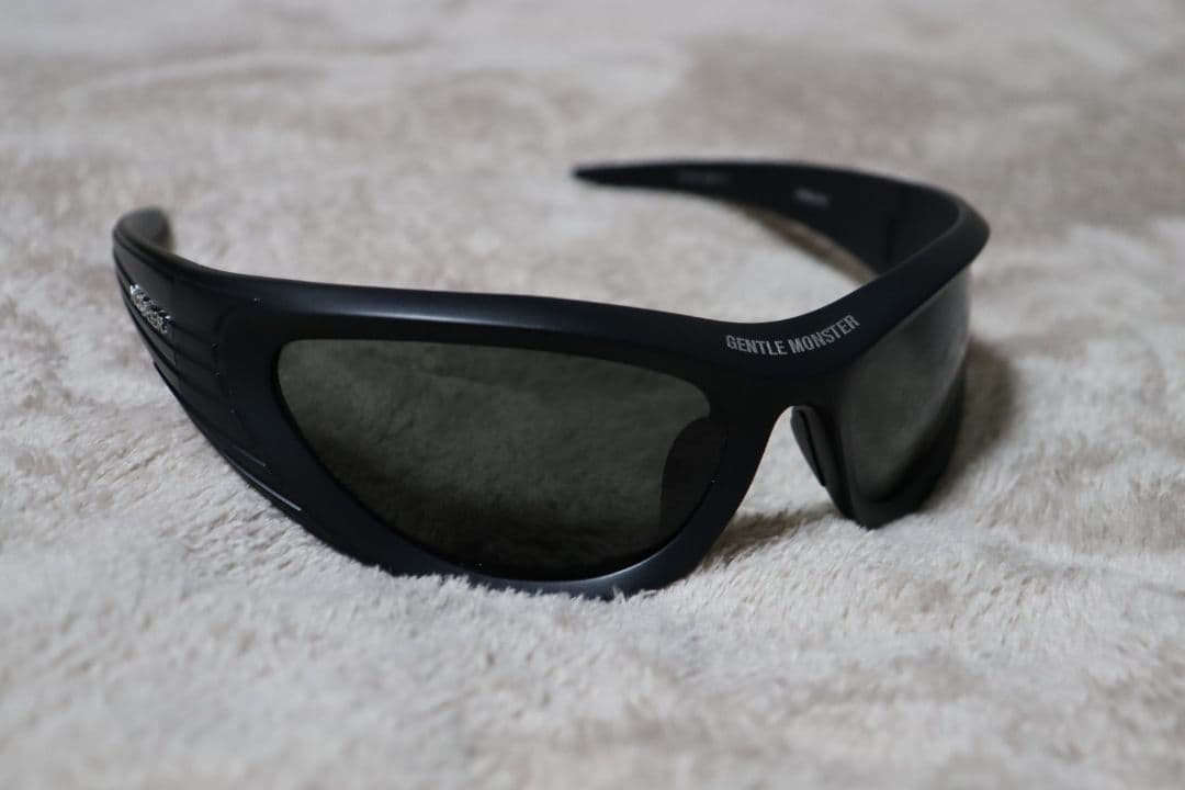 ​【極美品】GENTLE MONSTER × MUGLER SPIRAL 02