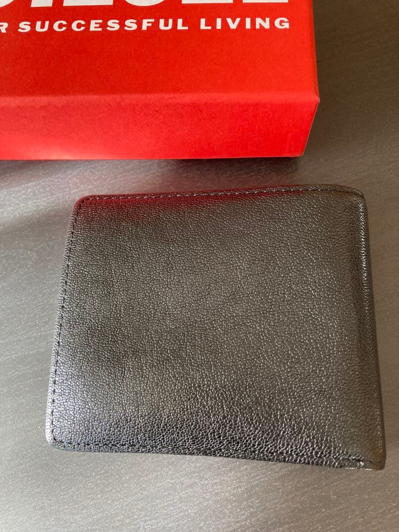 美品　DIESEL ブラックレザー二つ折り財布