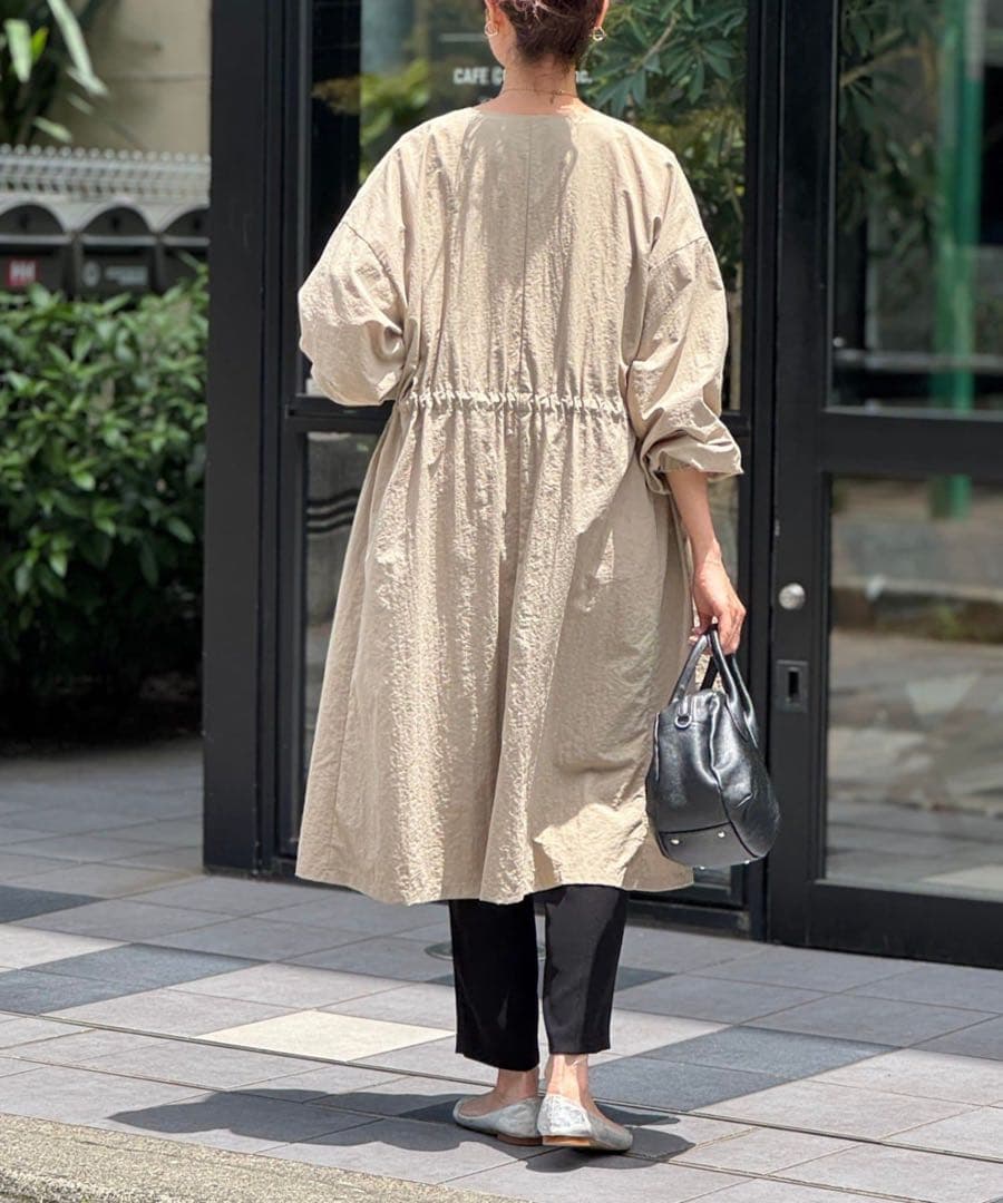 新品　BEARDSLEYバルーン袖フレアーコート　ベージュ ウエスト調整可能