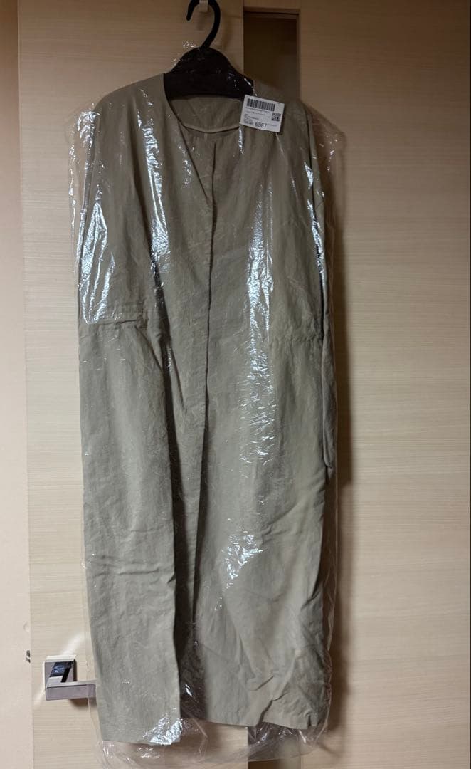 新品　BEARDSLEYバルーン袖フレアーコート　ベージュ ウエスト調整可能