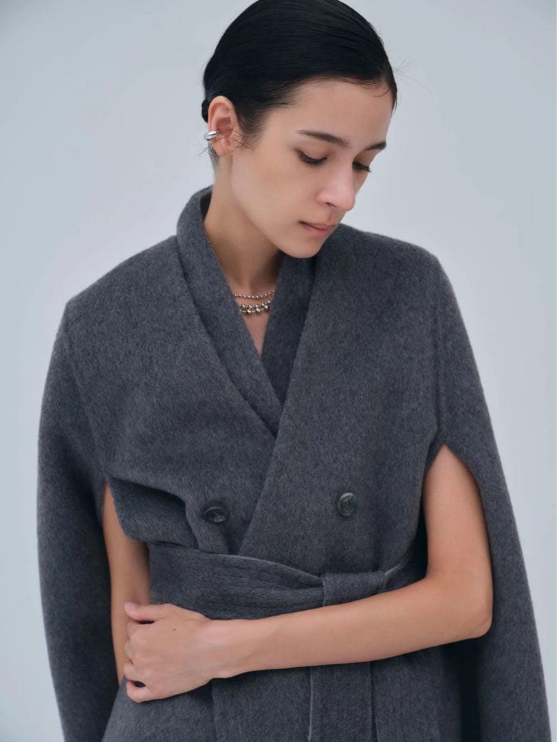 ジャケット・アウター laubeblanc Dual Face Cape Coat