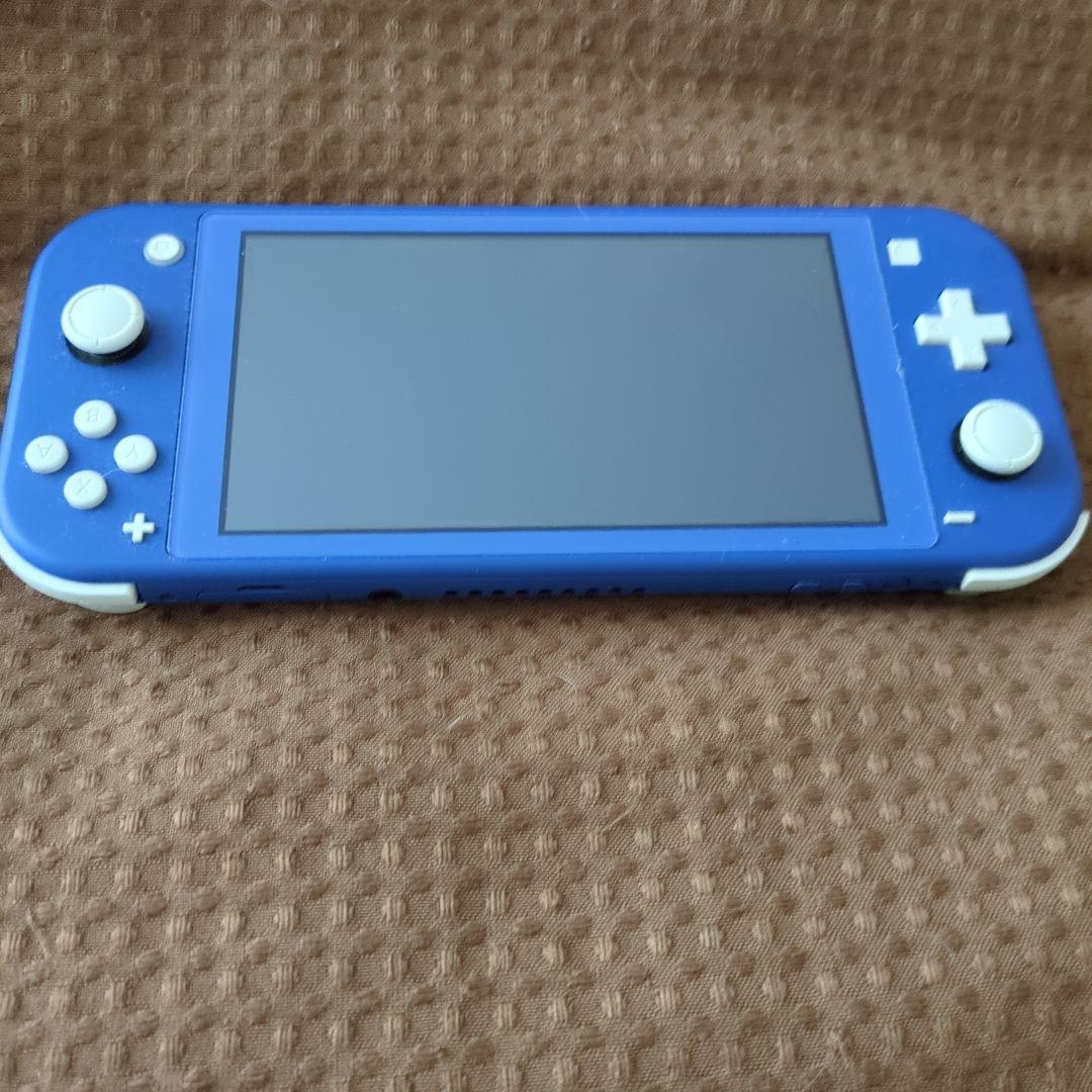 Nintendo Switch Lite 青とソフト1点