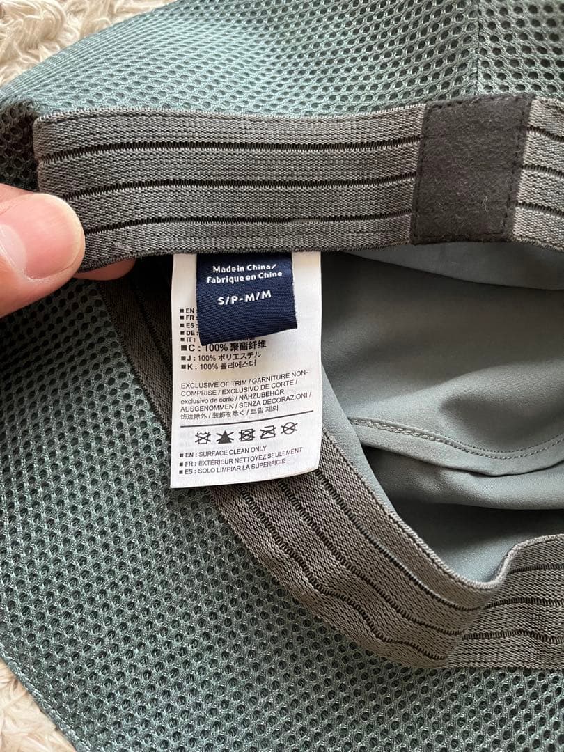 アークテリクス　シンソロハット　グレー　紐なし　美品　希少