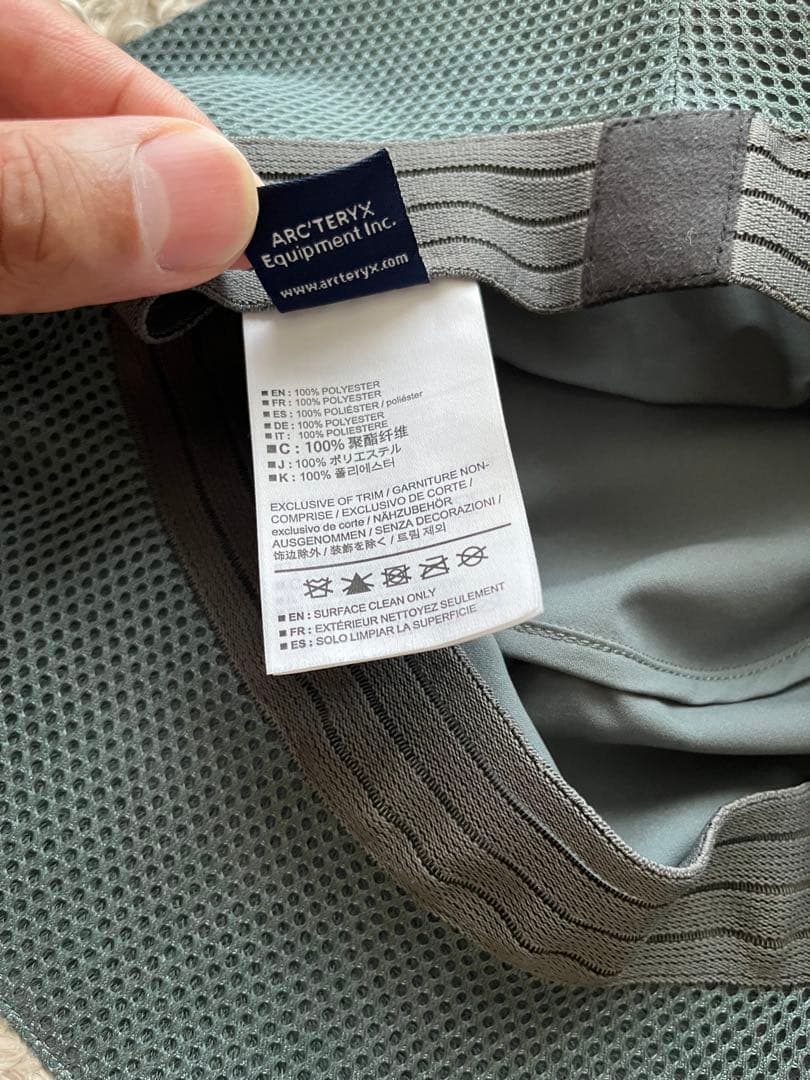 アークテリクス　シンソロハット　グレー　紐なし　美品　希少