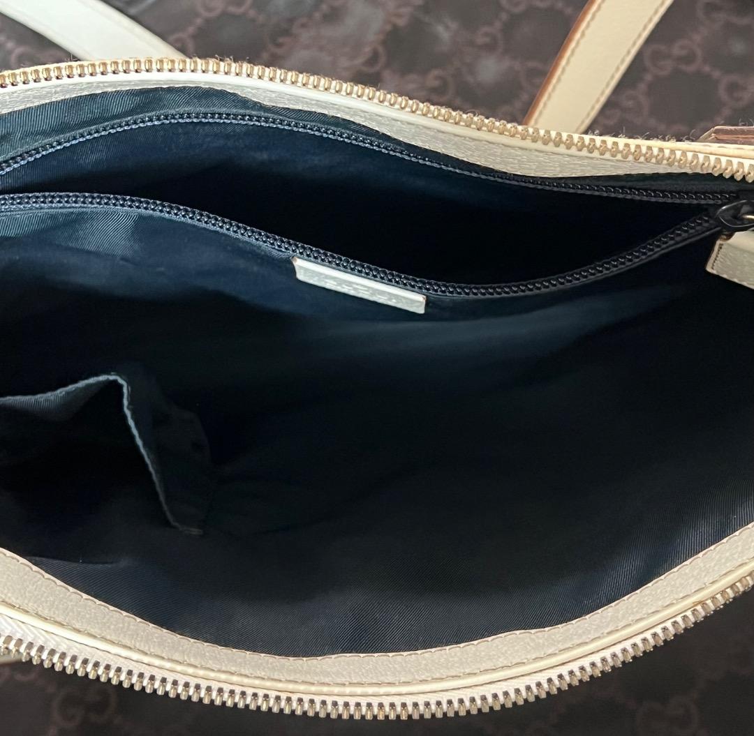 【週末限定値下げ】【希少品】【GUCCI グッチ】ショルダーバッグ　白