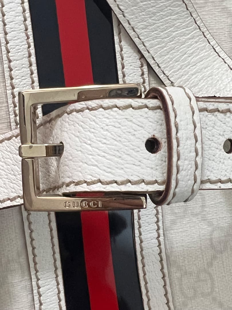 【週末限定値下げ】【希少品】【GUCCI グッチ】ショルダーバッグ　白