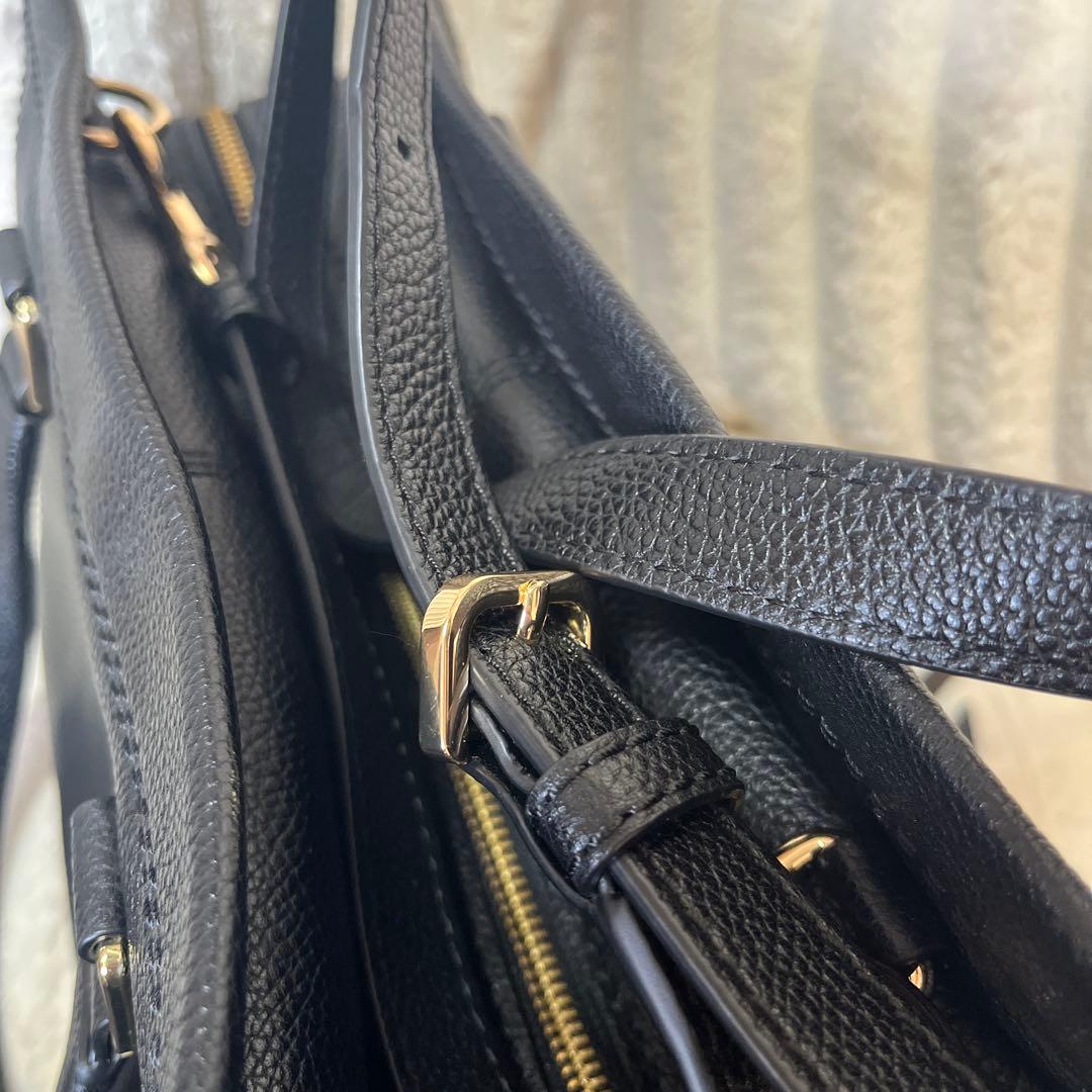 デ*ス様 黒いレザーショルダーバッグ