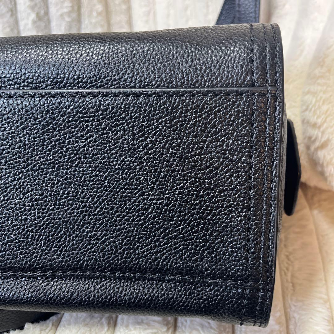 デ*ス様 黒いレザーショルダーバッグ