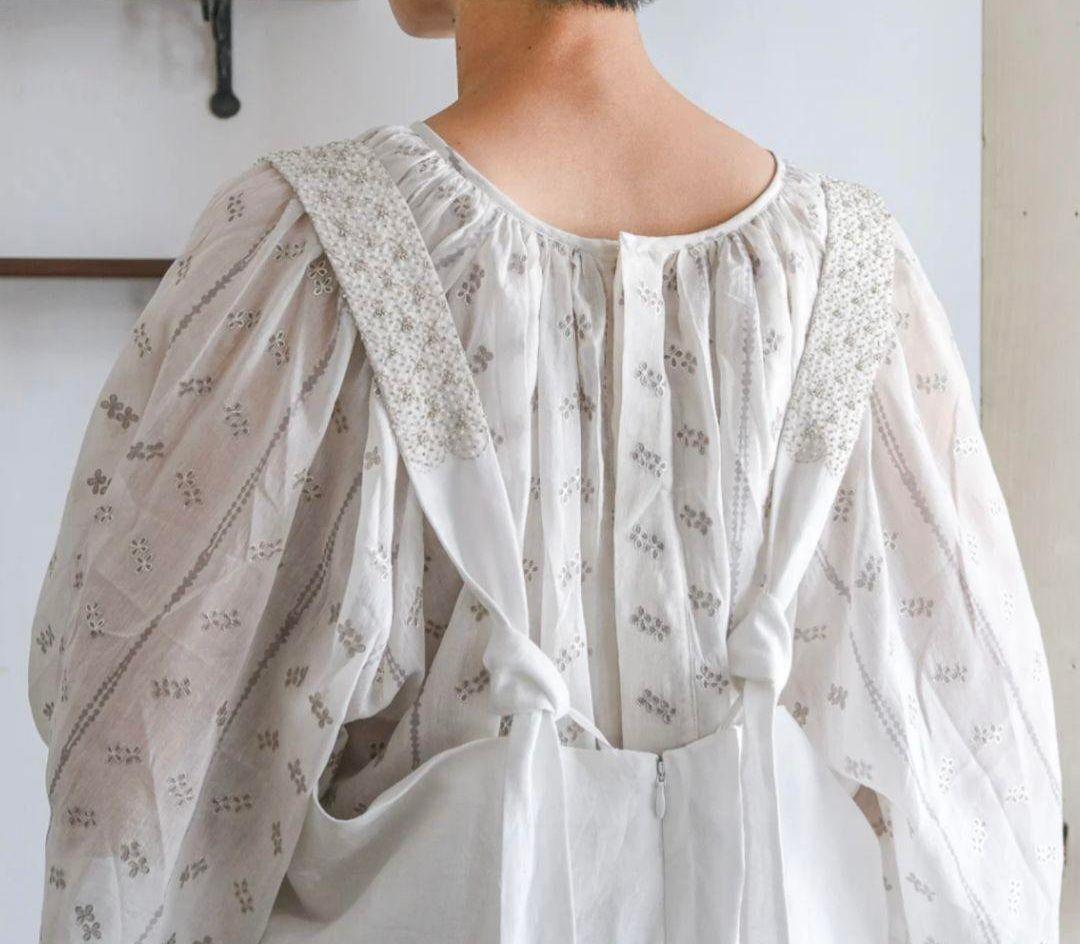 BUNON　エンブロイダリー　オーバーオール　サロペット