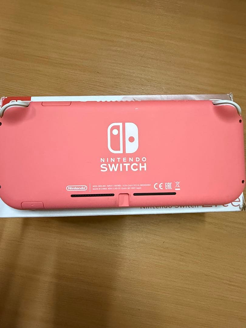 ほぼ未使用！Nintendo Switch Lite コーラル 箱、充電器付き