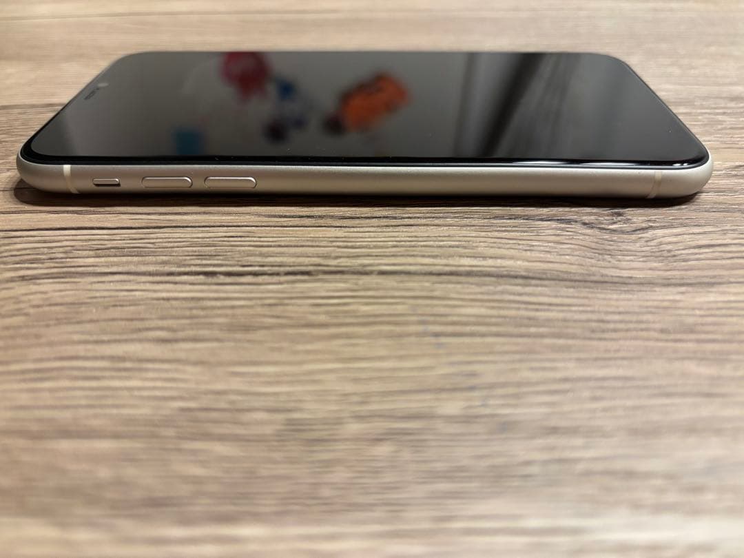 iPhone 11 128GB SIMフリー ホワイト　本体　美品