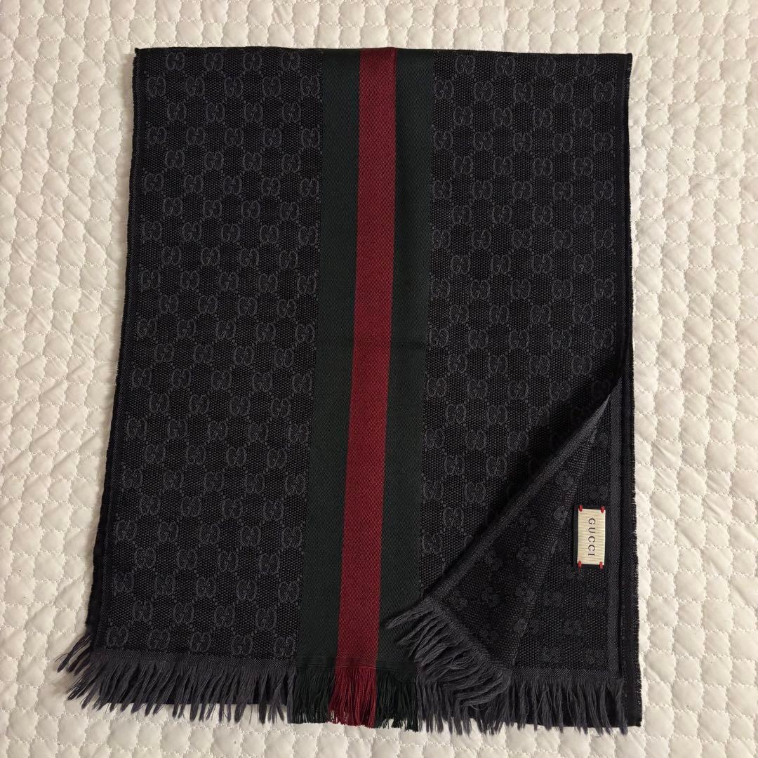 【春にも使える】GUCCIマフラー✨グッチ　マフラー　シェリーライン　黒