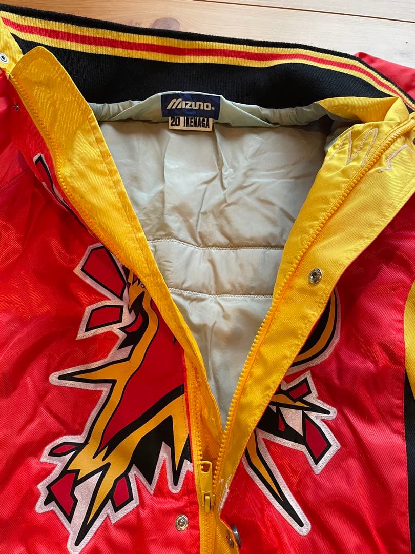 福岡ドンタクズ　スタジアムジャンバー