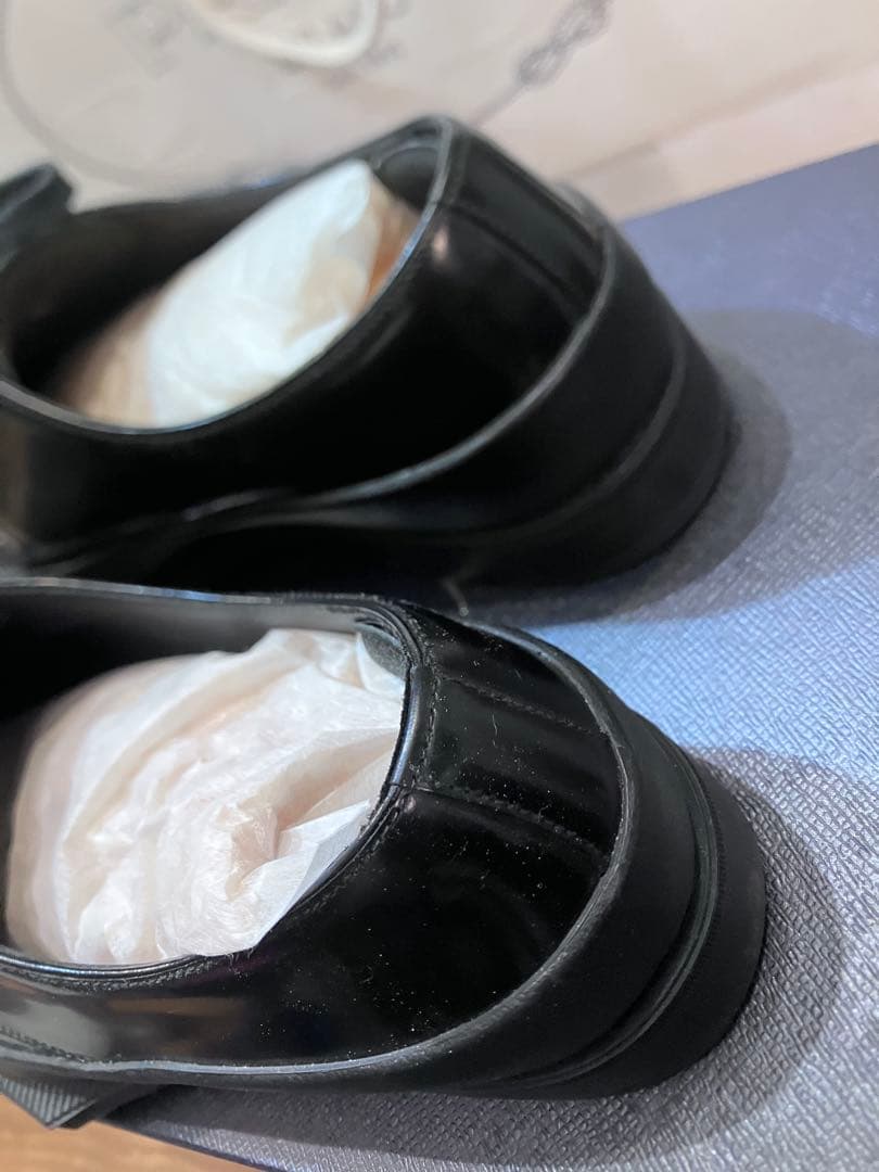 掲載年内まで【美品箱あり】PRADA ラバーソール 復刻版ブラック