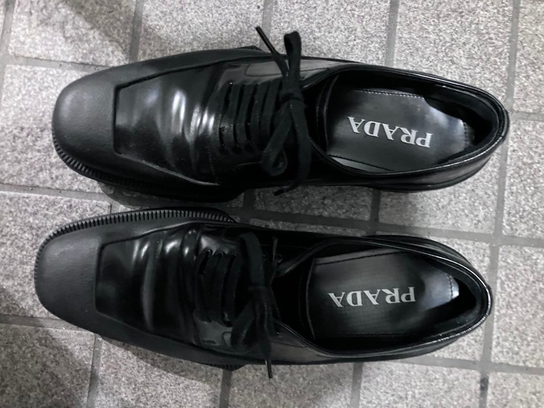 掲載年内まで【美品箱あり】PRADA ラバーソール 復刻版ブラック