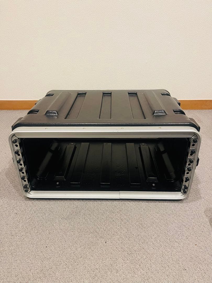 SKB 4U ラックケース