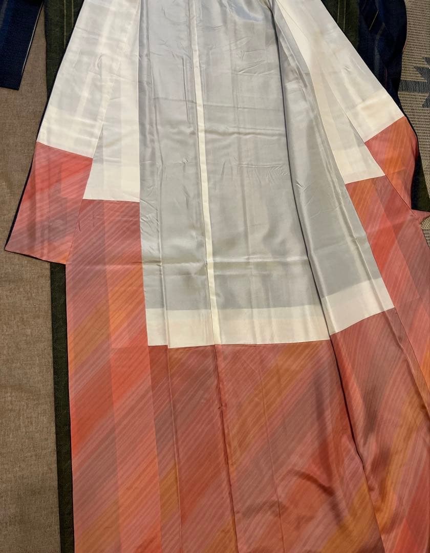 ［お値下げ中］天然草木染 結城紬 縞の着物 柄八掛 証紙付き トールサイズ