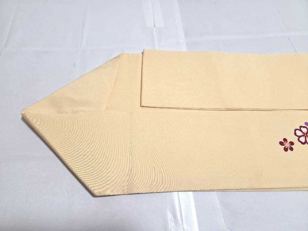 C5◆着物くつろぎ 美品 雪輪に桜 クリーム色 太鼓 正絹 カジュアルな名古屋帯