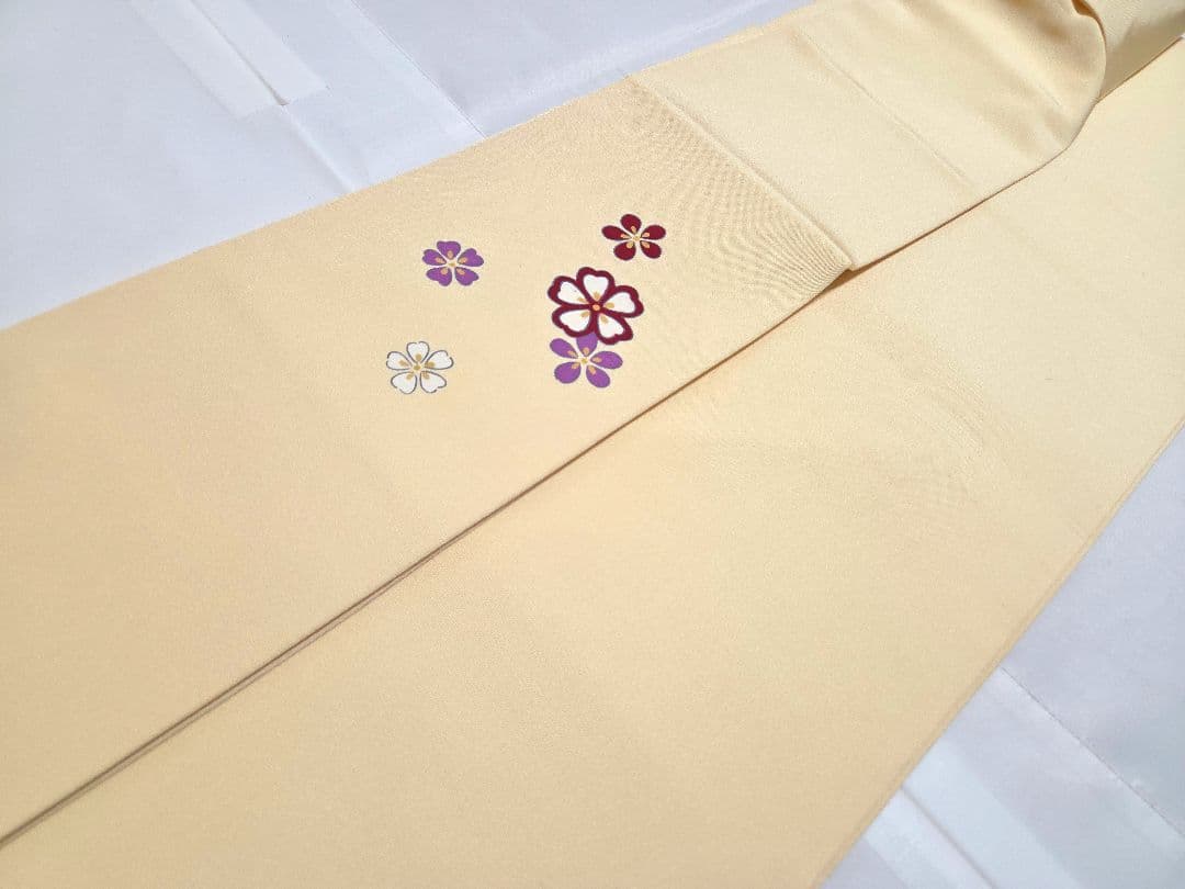 C5◆着物くつろぎ 美品 雪輪に桜 クリーム色 太鼓 正絹 カジュアルな名古屋帯