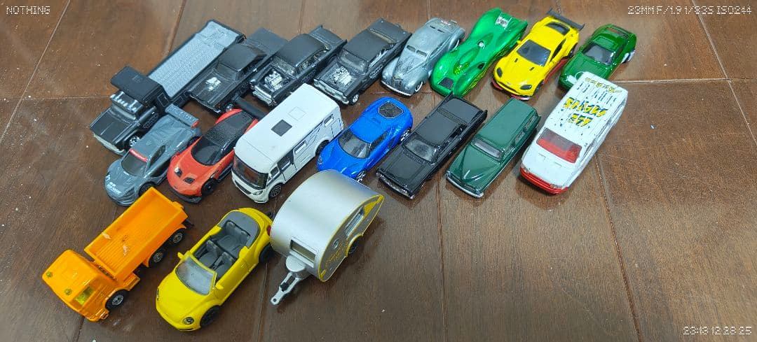 こ*)様 一応ジャンク扱い トミカ等々318台+おまけ　断捨離　まとめ売り