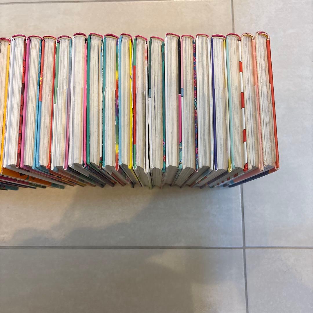 かいけつゾロリシリーズ　33冊➕新品ノートブック