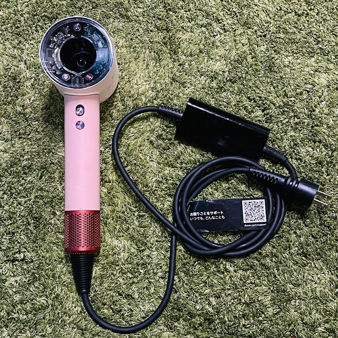 Dyson ヘアドライヤー HD16数量限定カラー さくらチェリー 。