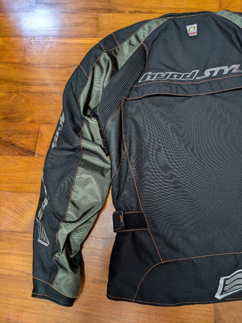 ヒョウドウ　ジャケット