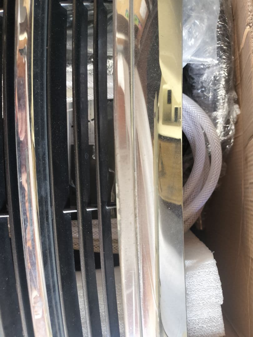 200系クラウンアスリート　社外グリル