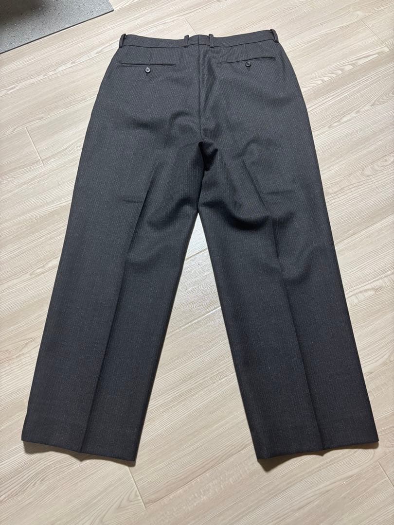 パンツ AURALEE BLUEFACED WOOL STRIPE SLACKS