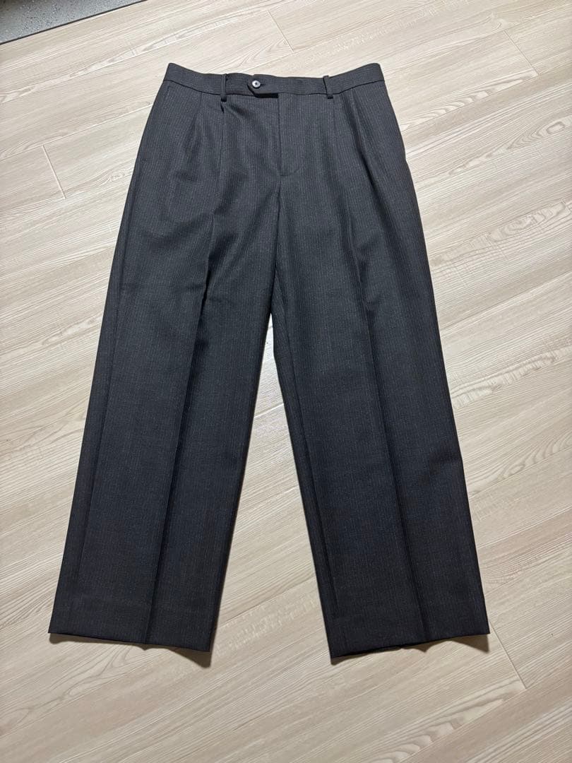 パンツ AURALEE BLUEFACED WOOL STRIPE SLACKS